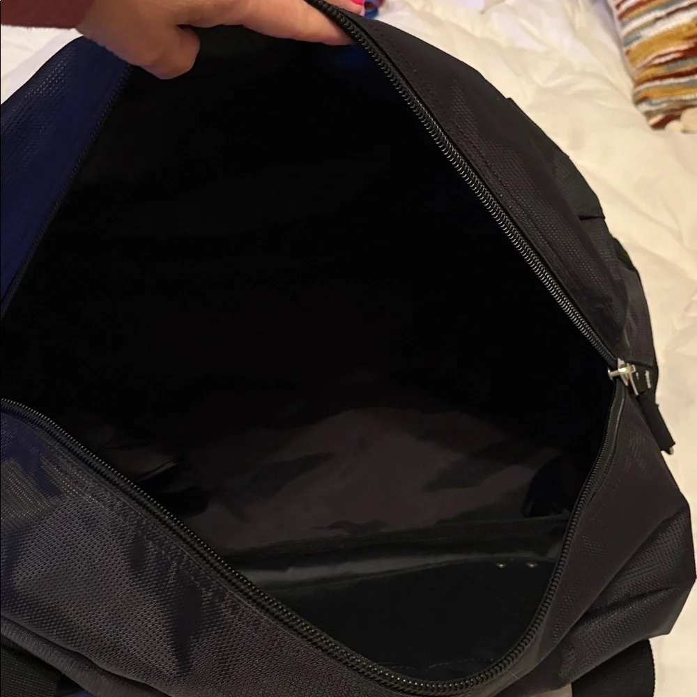 OGIO LARGE DUFFEL BAG GYM BAG TRAVEL BAG NEW